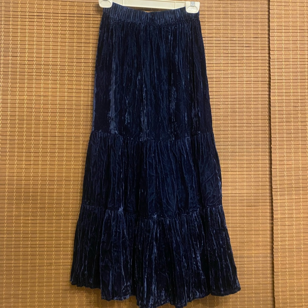 Sedona Clothing Company Sz S Velvet Midnight Blue, Tiered Southwest Style Skirt.